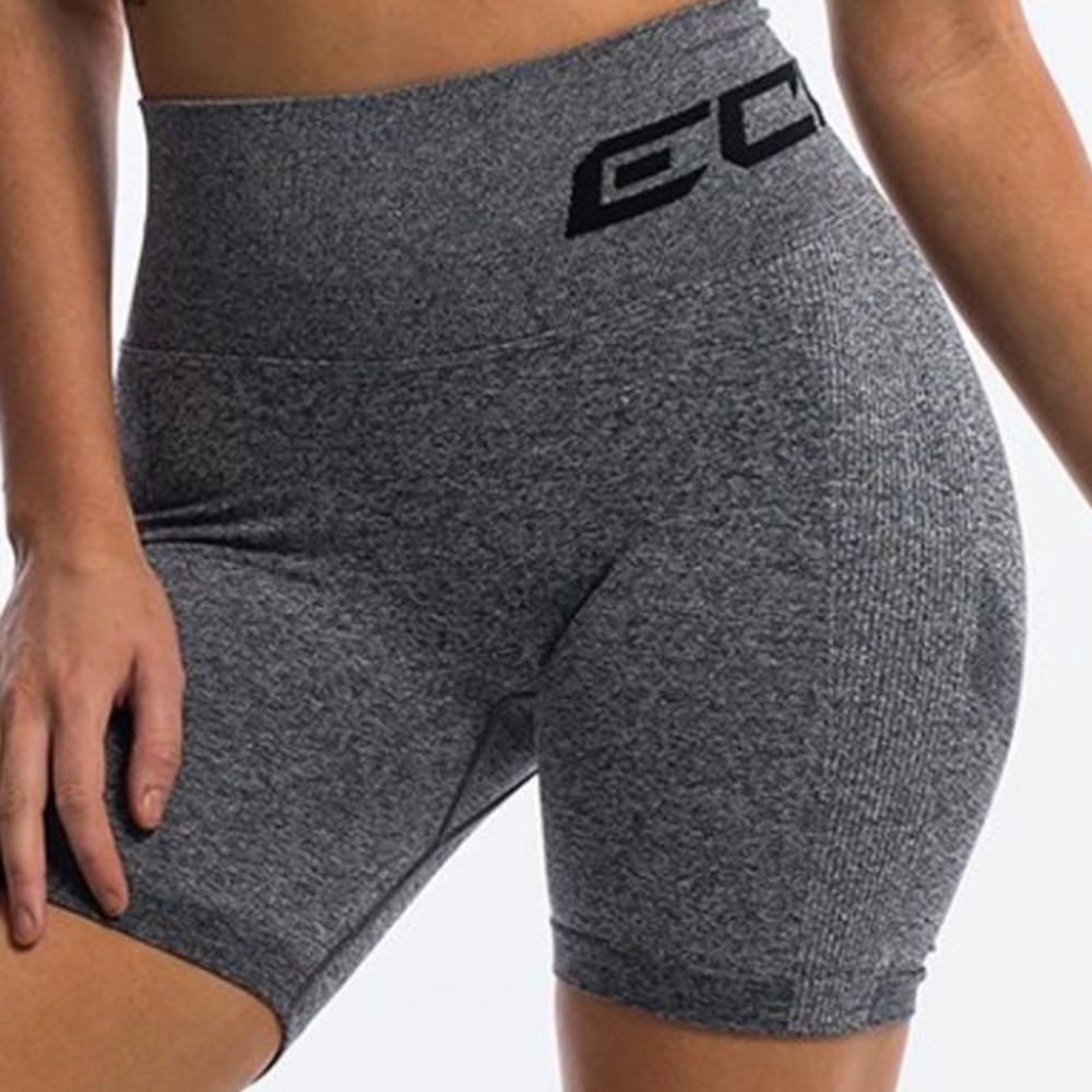 NWOT - ECHT Arise Scrunch Shorts